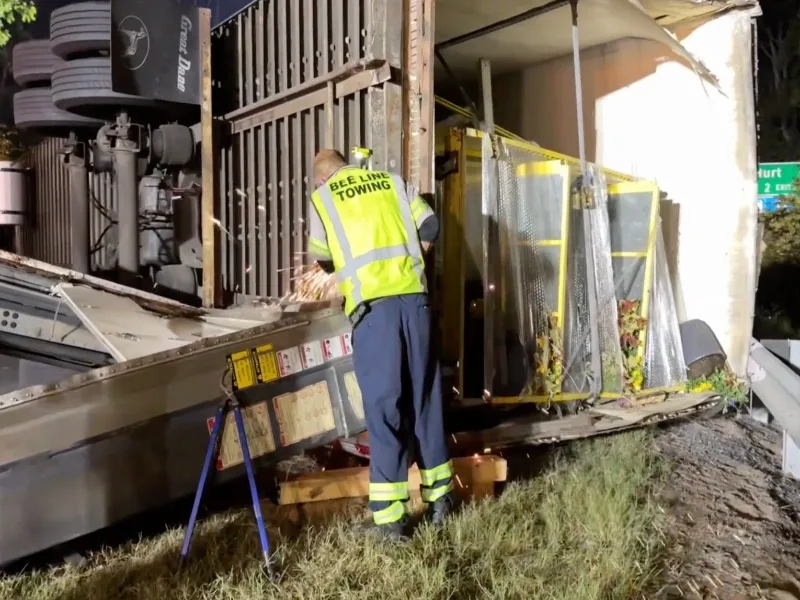 Altavista tractor-trailer rollover